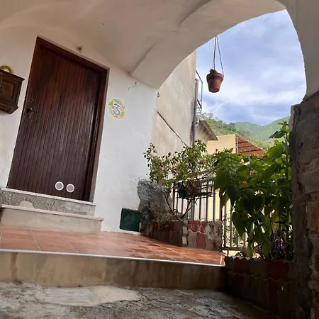 U Sportegu Da E Monti A Giaia Tatil Evi *