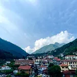 Tatil Evi U Sportegu Da E Monti A Giaia *