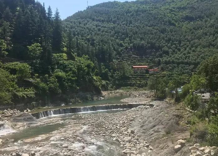 U Sportegu Da E Monti A Giaia *